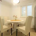 To Relax Apartment Srima
