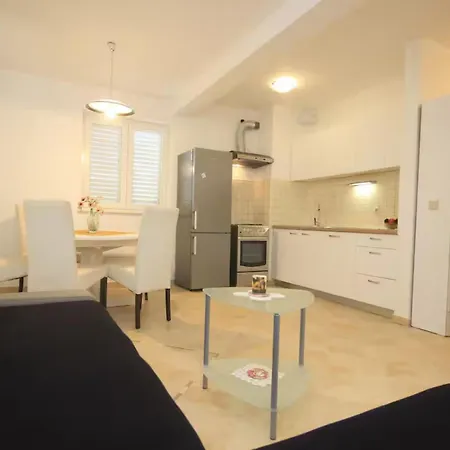 To Relax Apartment Srima